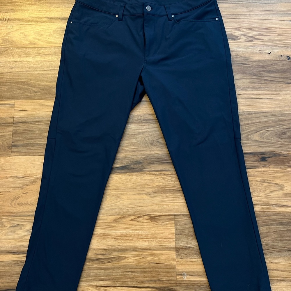 Lululemon ABC Slim Fit 5 pocket pant 34 waist 30 length true navy